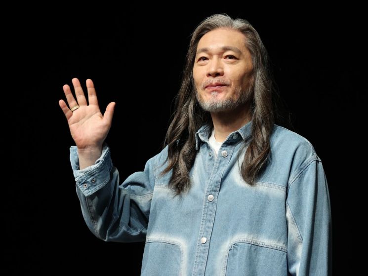 데뷔 40주년 임재범 "음악 갈수록 어려워…레전드는 아직 아냐"