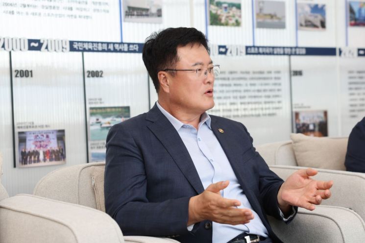 김대현 차관 체육계 현장 점검…대한체육회 등 방문