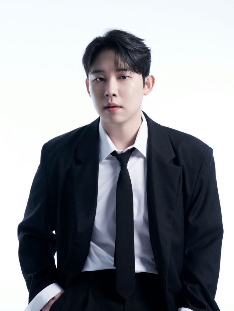 미스터트롯 가수 진욱, 진해 벚꽃 소생 프로젝트에 1000만원 기부