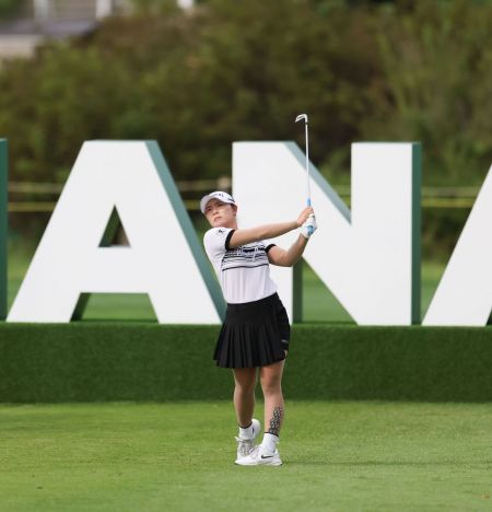 이다연, 3언더파 69타…'아이 러브 청라'