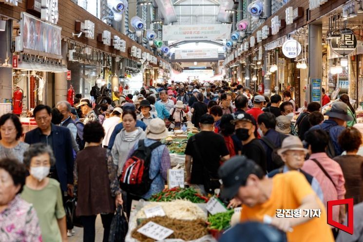 "30만원 받자" 79만명 '우르르'…신청 위한 '디지털온누리' 앱 다운로드 폭증