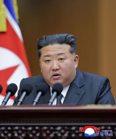 김정은 북한 국무위원장이 20일 평양에서 열린 북한 최고인민회의 제14기 제13차 회의에서 발언하고 있다. 조선중앙연합뉴스