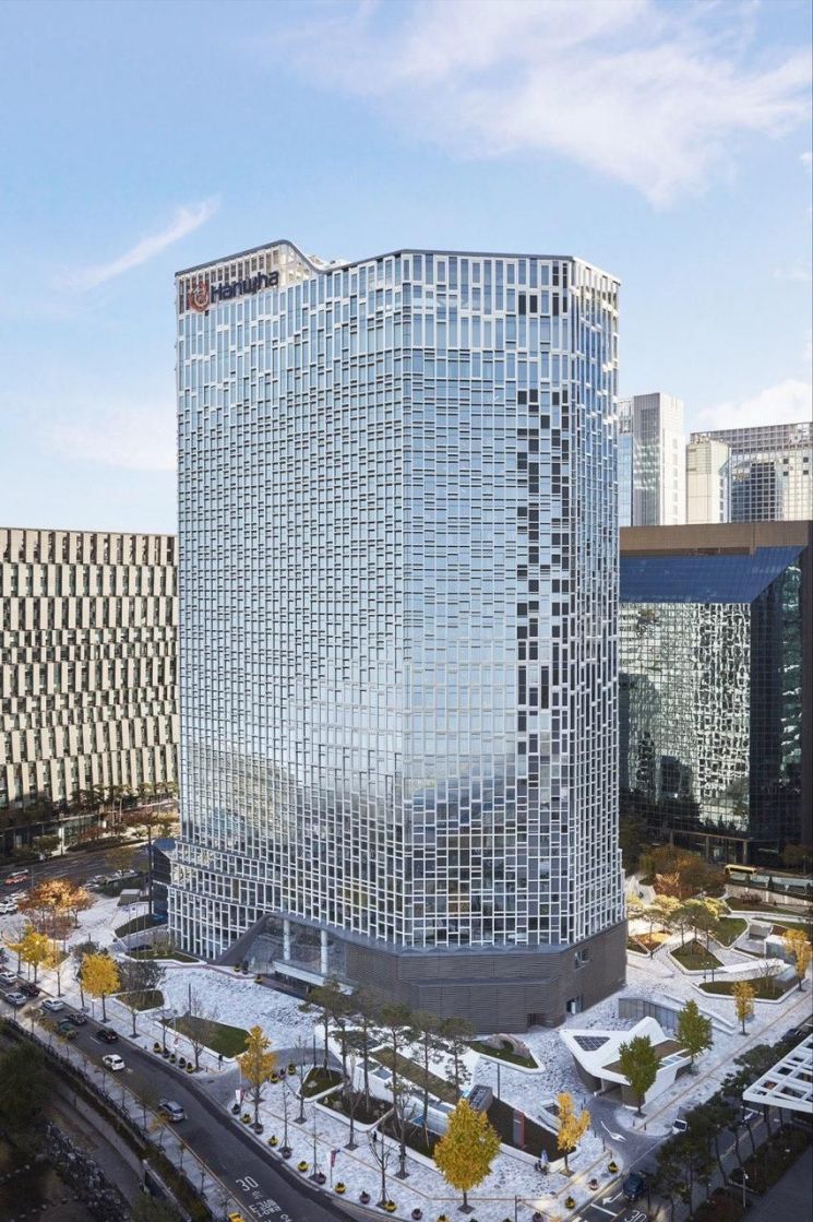 서울 중구에 위치한 한화그룹 본사 사옥 전경. 한화