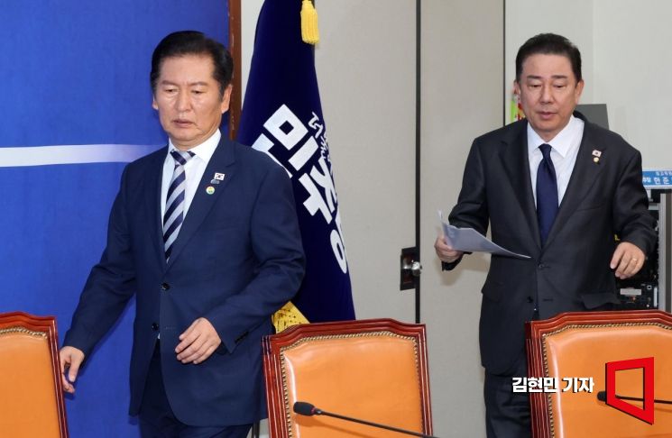 [포토] 최고위 참석하는 정청래-김병기