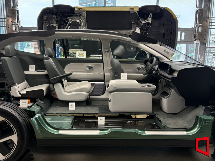 '자동차 놀이터' 된 현대 모터스튜디오…신개념 서점에 커뮤니티까지