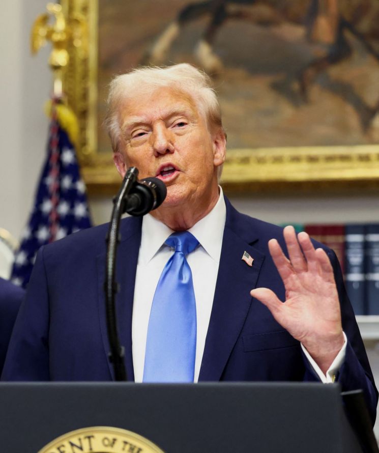 트럼프 "FDA, 임신중 타이레놀 복용 '자폐 위험' 통보할 것"