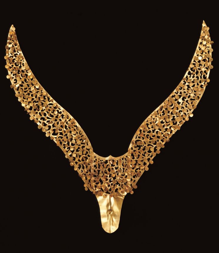 제니도 반한 ‘황금빛 매혹, 신라 장신구’의 특별한 삼척 나들이