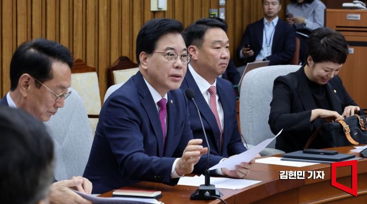 [포토] 송언석 "與, 가짜뉴스로 대법원장 청문회…역사에 죄짓지 말라"