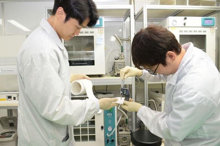 ETRI "전고체 전지 상용화 앞당길 '고체전해질막' 개발"