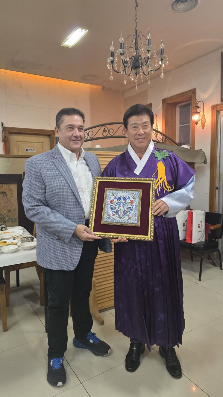 무랏 타메르 주한 튀르키예 대사 "한국 인삼 적극적으로 소개"