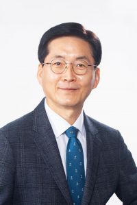 내년 완도군수 출마를 준비중인 신영균 전 완도군 경제산업국장.