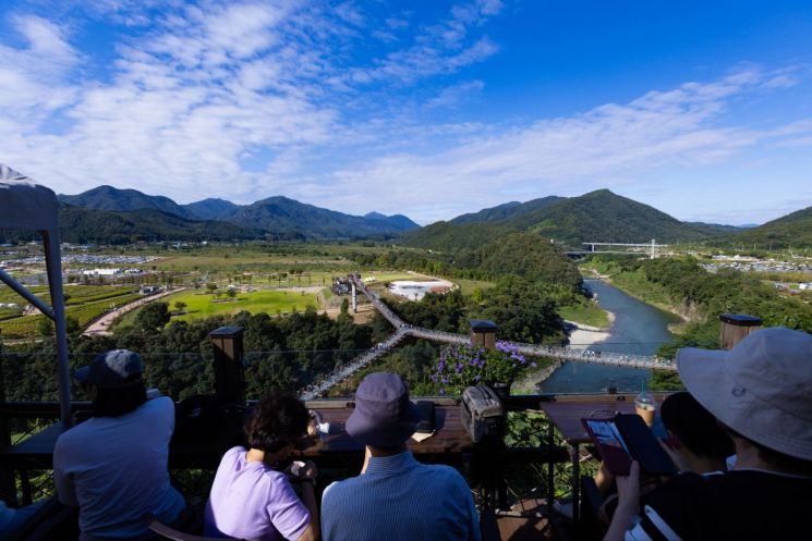 가을 축제로 물드는 포천, 드론쇼·억새·펫스타까지 즐길 거리 '풍성'