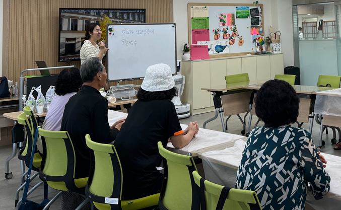 Kyungbok University Operates Volunteer Program with Namyangju Dementia Safety Center