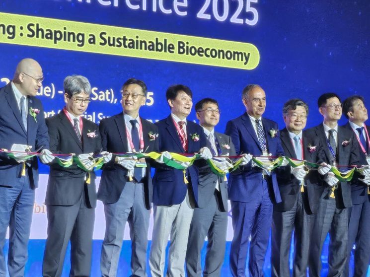 "합성생물학의 미래를 연다"…'KSBB-AFOB 콘퍼런스 2025' 개막