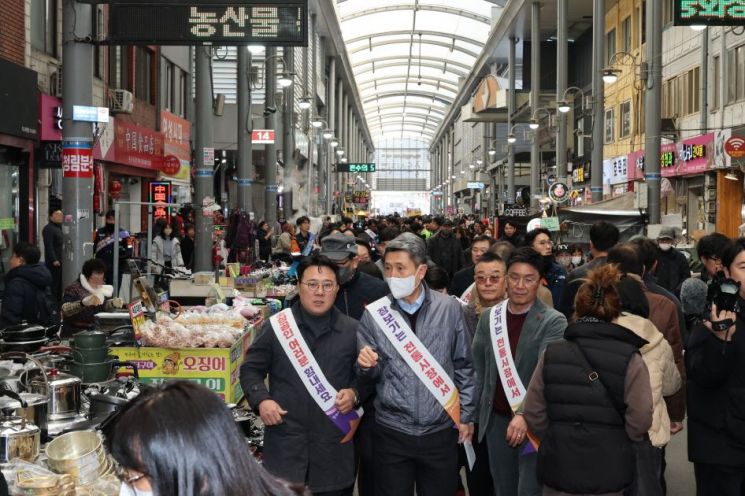 이강덕 포항시장, 추석 명절 앞두고 민생 현장 속으로… 시민 소통 강화