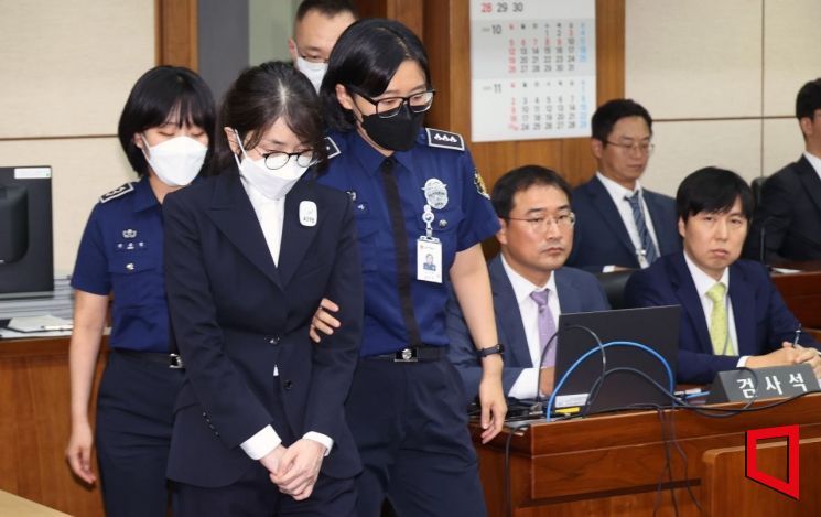 [속보] 김건희특검, 아크로비스타 등 압수수색…관저 이전 의혹 관련