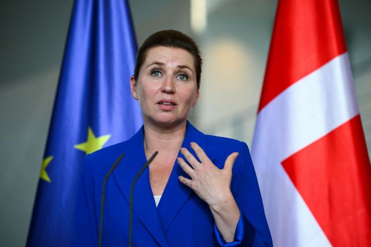 "범인은 푸틴?" 정체불명 드론 또 출몰…공포감에 공항들 '일시정지'