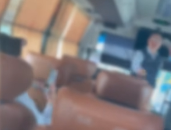 세종시 대평동 세종고속시외버스터미널에서 한 시외버스 기사가 승객들에게 욕설을 쏟아내는 사건이 발생했다. MBC 보도화면