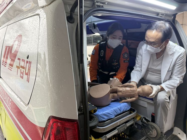 함평군이 위험 임산부 이송 중 발생할 수 있는 응급상황에 신속히 대응할 수 있는 체계를 구축했다. 전남 함평군 제공