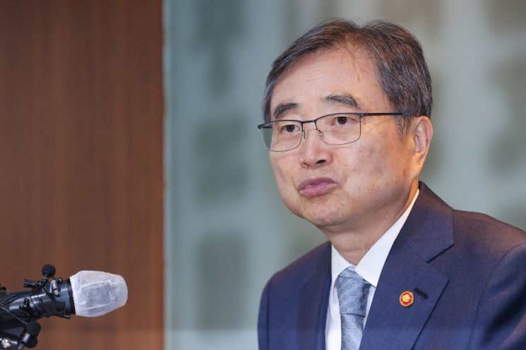Foreign Minister Cho Hyun: "Promising Areas to Strengthen Korea-U.S. Alliance... Nuclear Energy and AI"