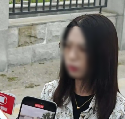 중국에서 직장 상사에게 성폭행을 당한 뒤 해고된 여성이 산업재해를 인정받았다. 중화망