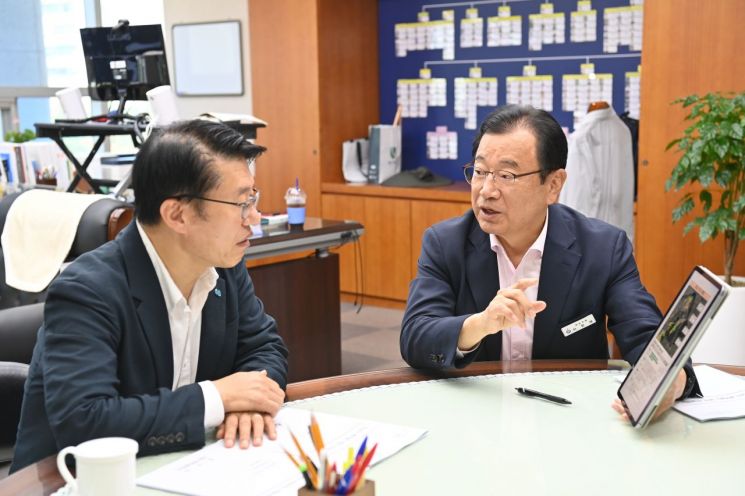 Mayor Lee Hyunjae Meets Vice Governor Kim Daesoon to Propose Wirye-Sinsa Line Hanam Extension and Line 9/3 Extensions
