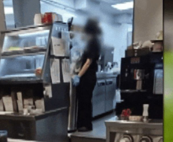 쓰레기 만진 장갑으로 햄버거 만든 직원…항의하자 내놓은 황당 대답