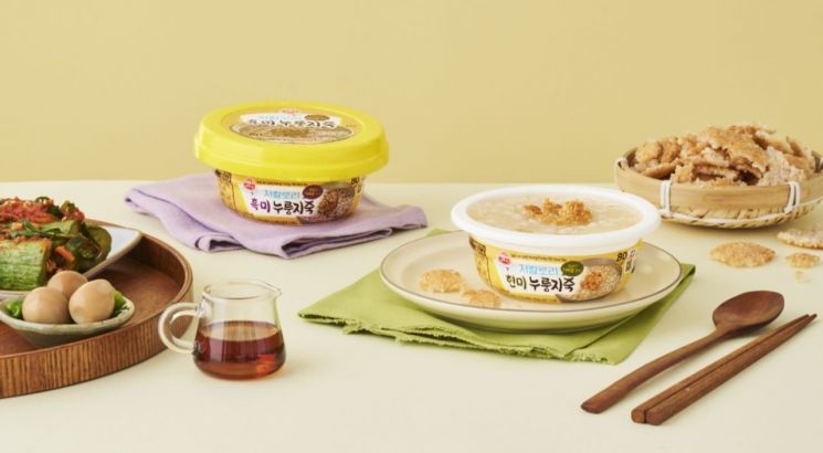 오뚜기 라이트앤조이 누룽지죽 2종. [사진=오뚜기 제공]