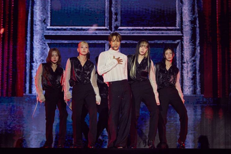 카이가 첫 솔로 콘서트 'KAION' 무대에 올랐다. SM엔터테인먼트 제공