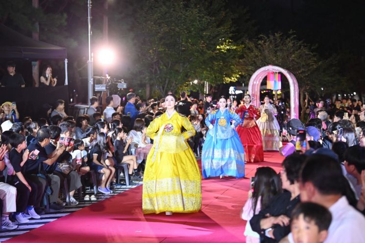 하남시가 지난 26일 '2025 하남시민의 날 기념식 및 체육대회'와 '2025 하남이성산성문화제'를 실시하고 있다. 하남시 제공