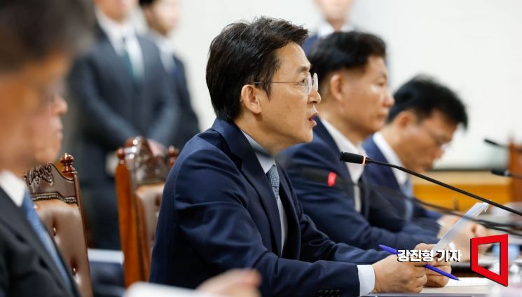 금융·고용·복지 복합지원, 의료비도 지원한다