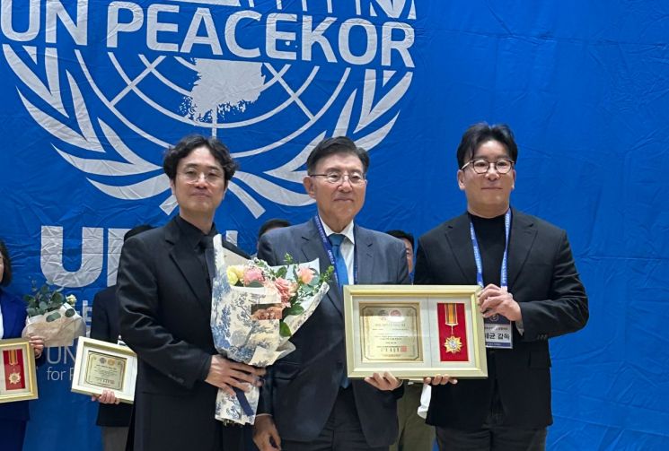 DGK 공동대표를 맡고 있는 (왼쪽)민용근, 윤제균 감독. 한국영화감독조합 제공