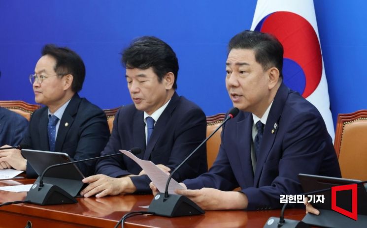 [포토] 김병기, "'중국 관광객 무비자 입국 막아야' 억지 주장, 혐오 안돼"