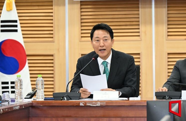 오세훈 서울시장이 22일 국회의원회관에서 열린 ‘내일이 더 기대되는 서울- 신속통합기획, 무엇을 바꾸었는가’ 토론회에 참석해 축사하고 있다. 서울시 제공