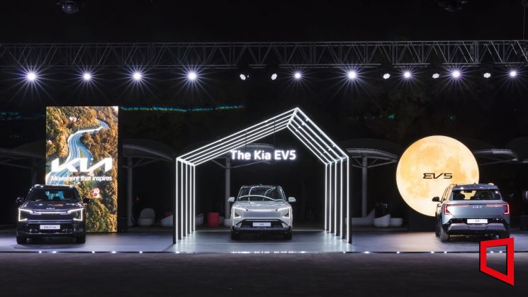 기아가 3일부터 12일까지 뚝섬한강공원에서 개최되는 '2025 서울라이트 한강 빛섬축제'를 공식 후원한다고 2일 밝혔다. 기아