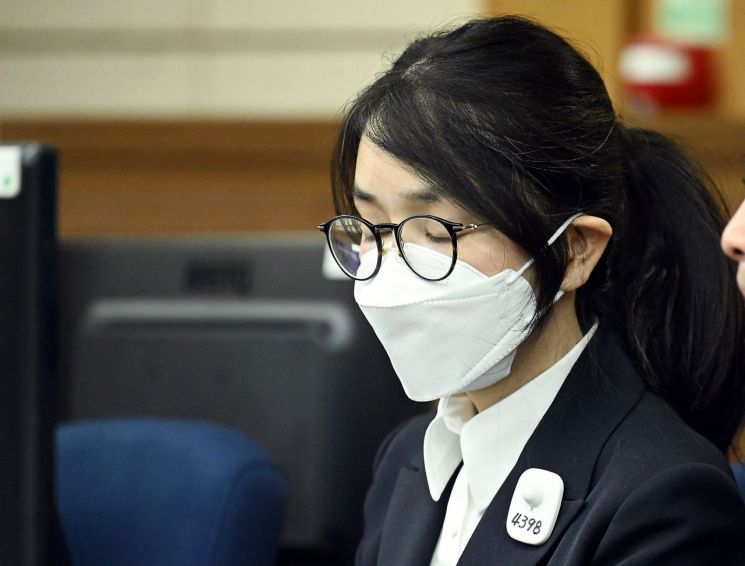 윤석열 전 대통령의 부인 김건희씨가 지난 9월24일 서울 서초구 서울중앙지법에서 열린 재판에 출석해있다. 연합뉴스