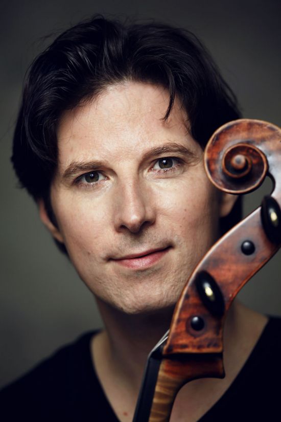 Cellist Daniel Muller-Schott   <br>[Photo by InArts Production, (c)Uwe Arens]