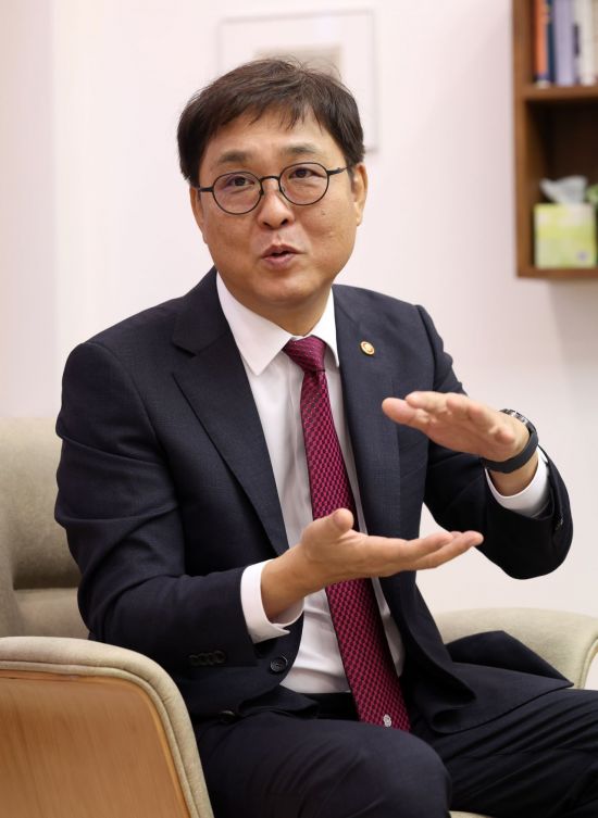 최휘영 문화체육관광부 장관   [사진 제공= 문화체육관광부]