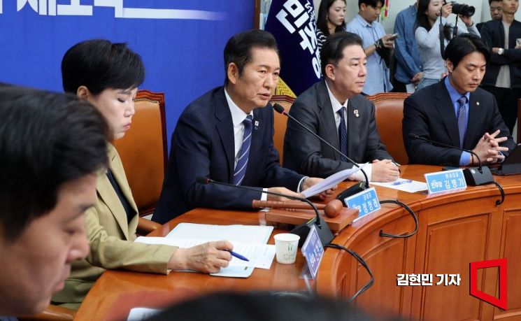 정청래 더불어민주당 대표가 10일 국회에서 열린 최고위원회의에서 발언하고 있다. 2025.10.10 김현민 기자
