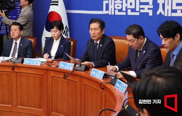 정청래 더불어민주당 대표가 13일 국회에서 열린 최고위원회의에서 발언하고 있다. 2025.10.13 김현민 기자