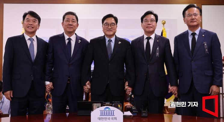 [포토] 우원식 국회의장 주재 여야 원내대표 회동