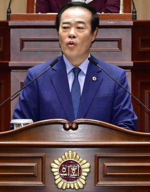 홍기월 광주시의회 의원이 13일 제337회 제1차 본회의에서 ‘5분 발언’을 하고 있다. 광주시의회 제공