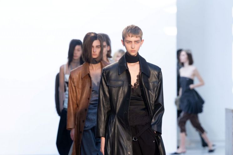 한국콘텐츠진흥원은 지난달 29일과 30일 프랑스 파리 팔레 드 도쿄에서 '컨셉코리아 2026 S/S' 를 성황리에 개최했다.