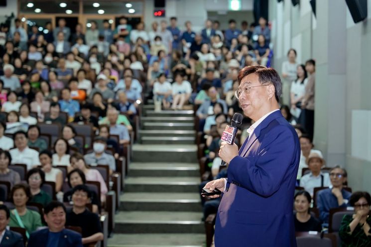 시민과 함께 하는 2025 소통라이브 모습. 성남시 제공