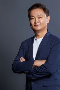 강윤성 영화감독.