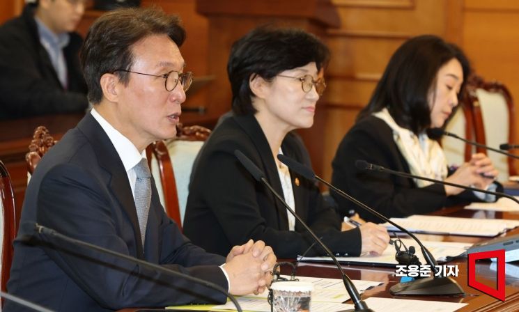 [포토] 치안, 안전 관계장관회의 발언하는 김민석 총리