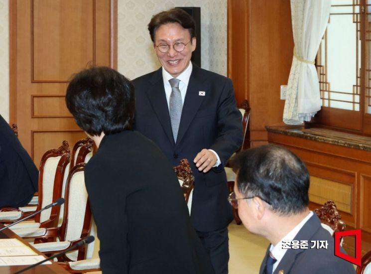 [포토] 김민석 총리, 치안 관계장관회의 주재