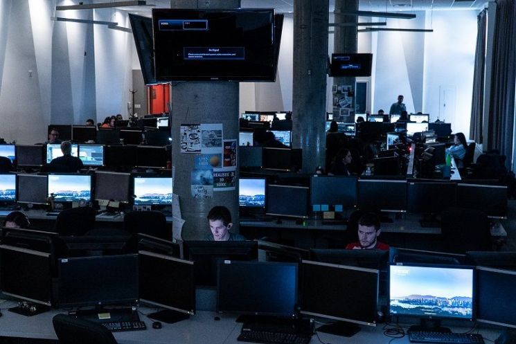 VFS 졸업생 449명, 제77회 프라임타임 에미상 크레딧 기록 186명은 수상작 참여