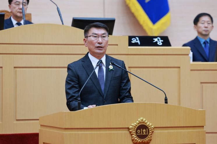 김재철 전남도의원(더불어민주당ㆍ보성1)이 15일, 제394회 임시회 제1차 본회의에서 ‘아동안전, 사각지대 없어야 한다’는 주제로 5분 자유발언을 하고 있다. 전남도의회 제공