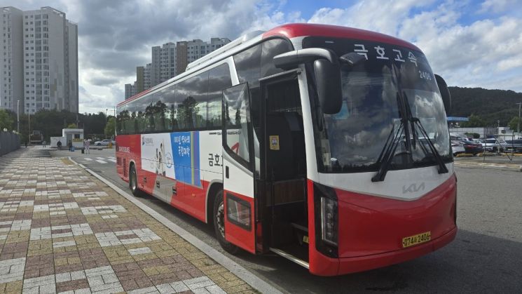 오는 20일부터 안성~전주~광주 구간을 운행하는 시외버스. 안성시 제공